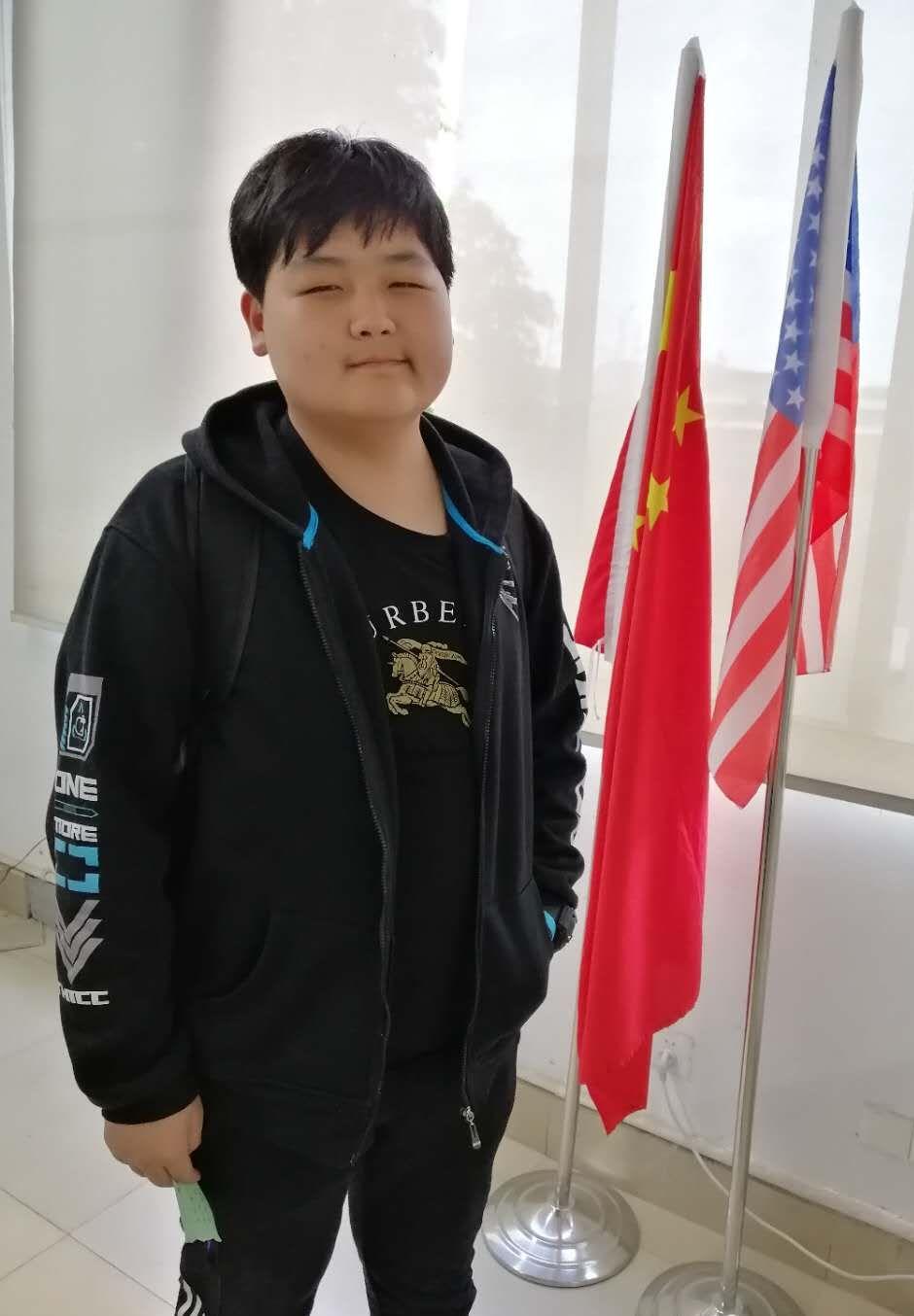 成都新津为明2018秋中澳班向俊宇自己说:我喜欢羽毛球,网球,英语.